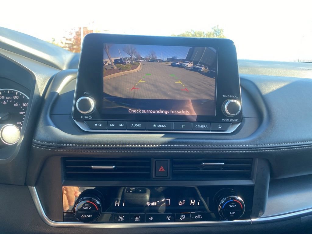 Used 2024 Nissan Rogue SV image 22