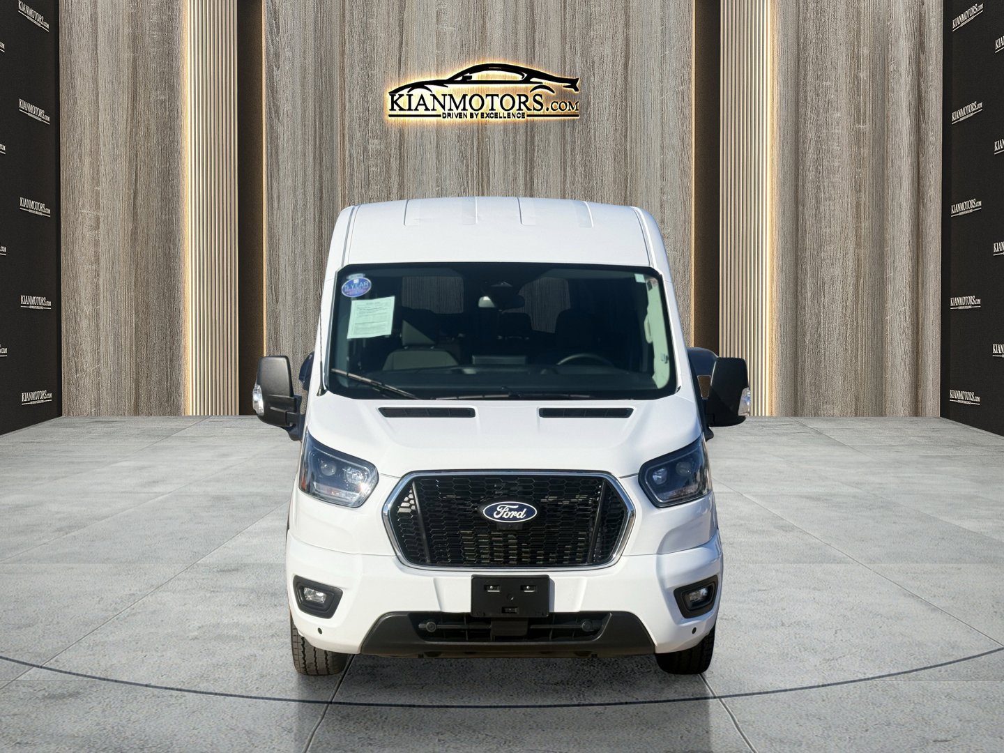 Used 2026 Ford Transit 350 XLT image 2