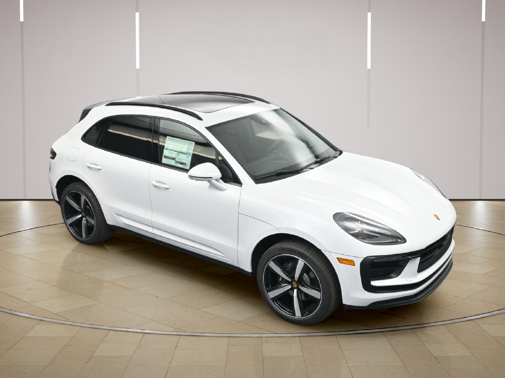 Certified 2026 Porsche Macan AWD/4WD image 38