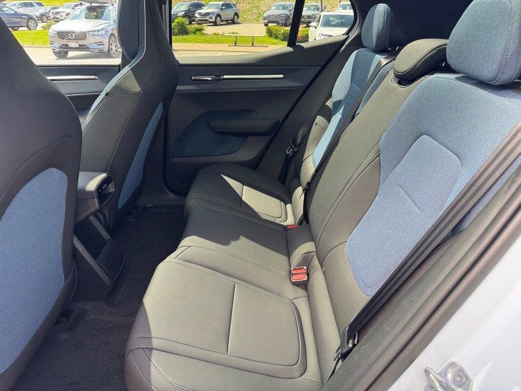 Used 2025 Volvo EX30 Ultra image 6