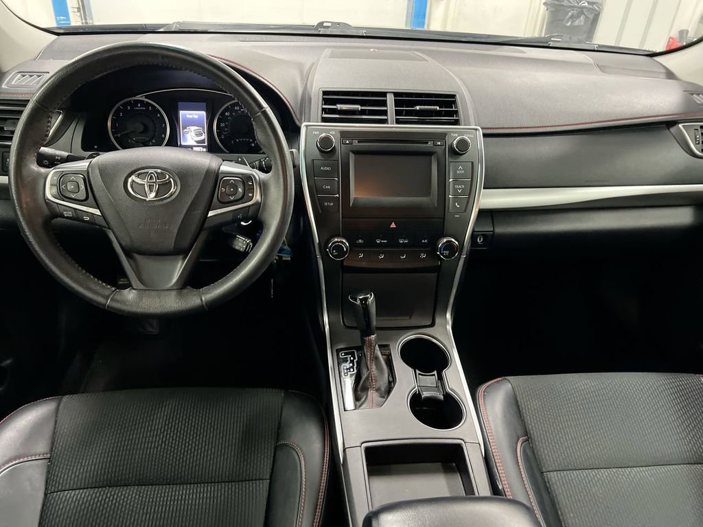 Used 2017 Toyota Camry SE FWD image 10