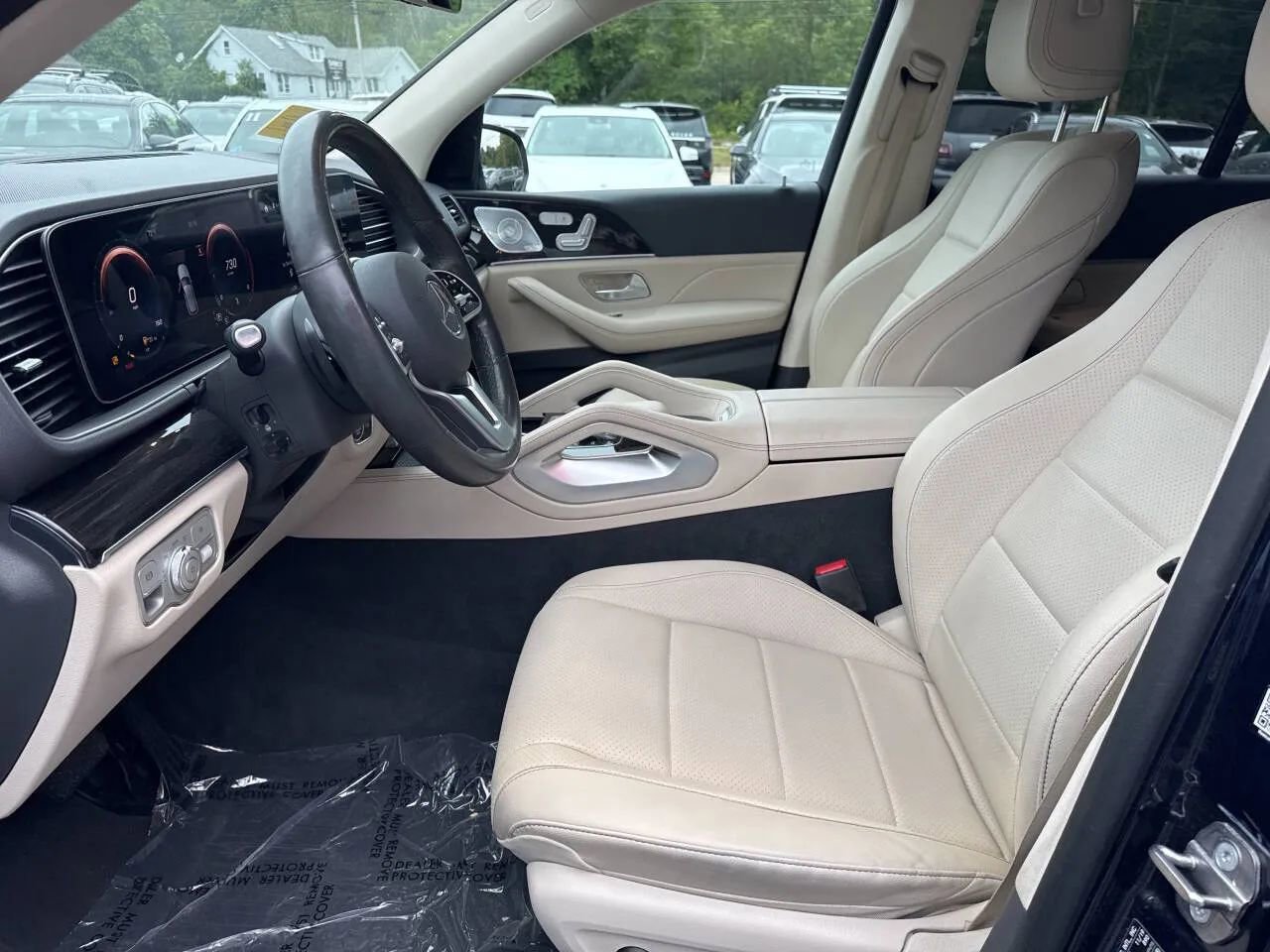 Used 2020 Mercedes-Benz GLE 350 4MATIC w/ Premium Package image 12