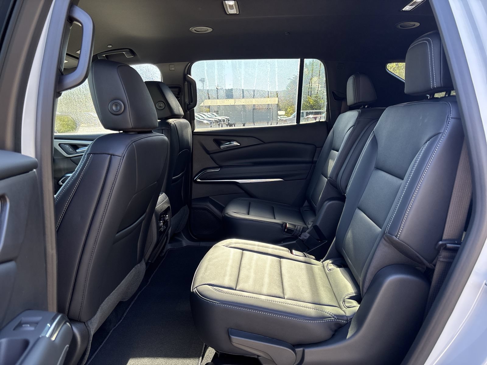 New 2027 Chevrolet Traverse LT FWD image 21