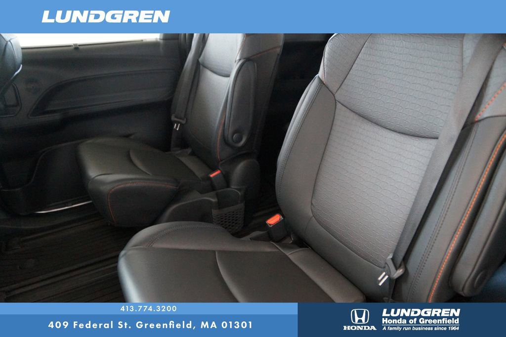 Used 2022 Toyota Sienna XSE w/ XSE Plus Package AWD/4WD image 25
