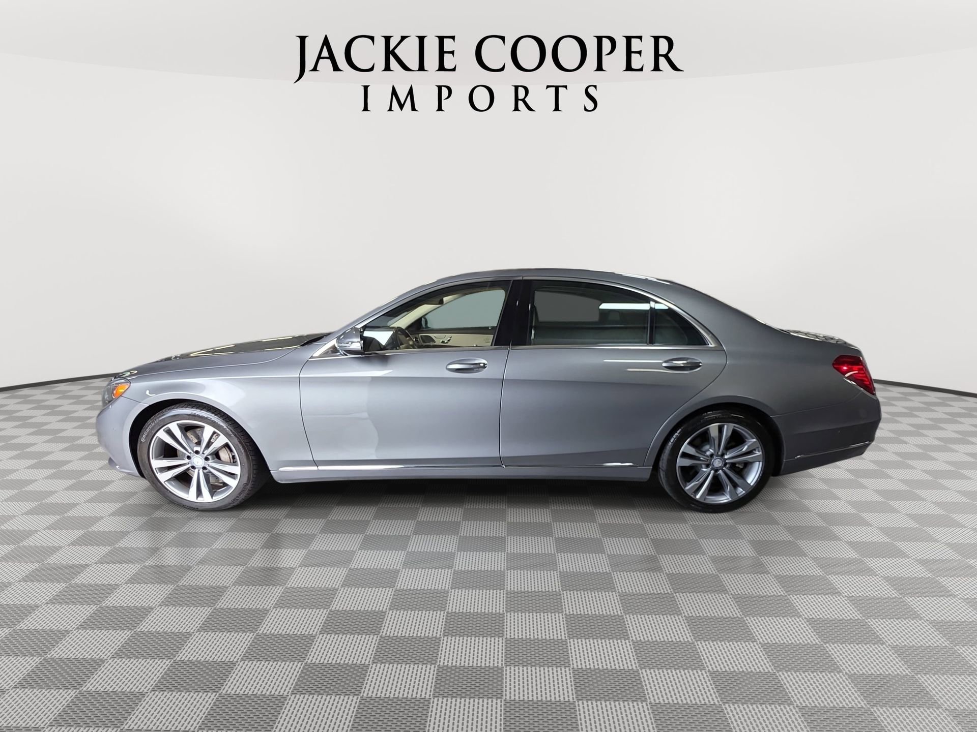 Used 2015 Mercedes-Benz S 550 4MATIC Sedan image 8