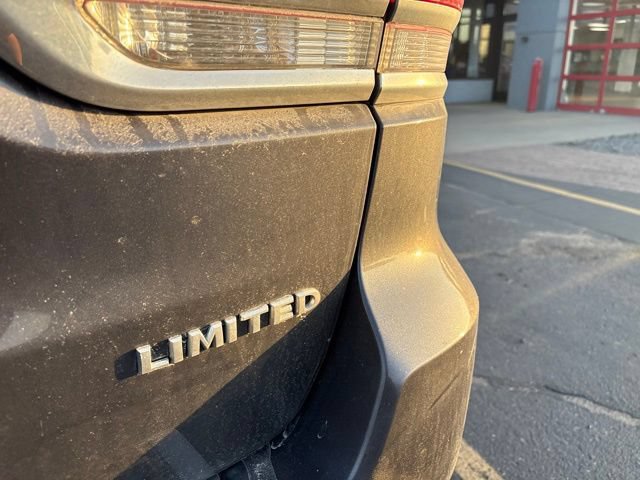 Used 2015 Jeep Grand Cherokee Limited AWD/4WD image 8
