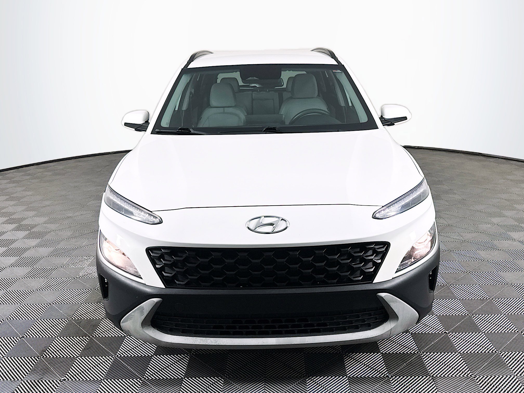 Used 2022 Hyundai Kona SEL image 2