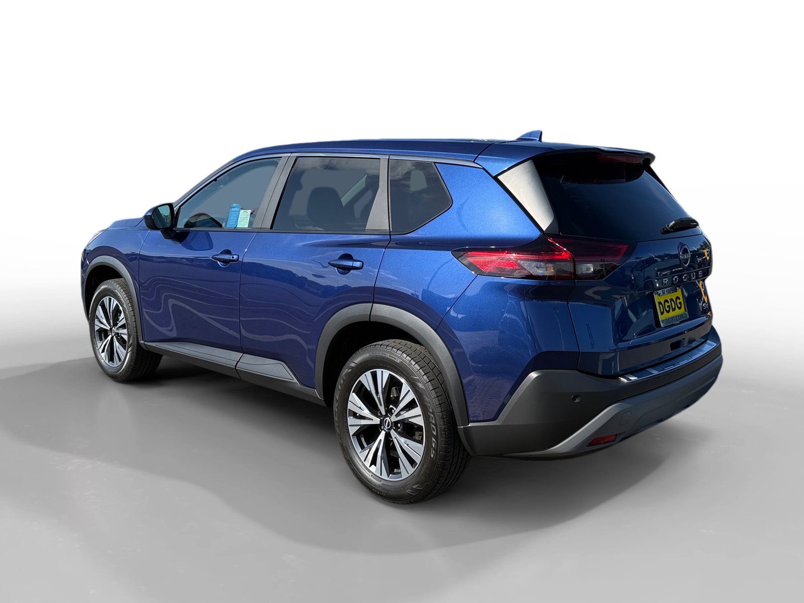 Used 2023 Nissan Rogue SV FWD image 3