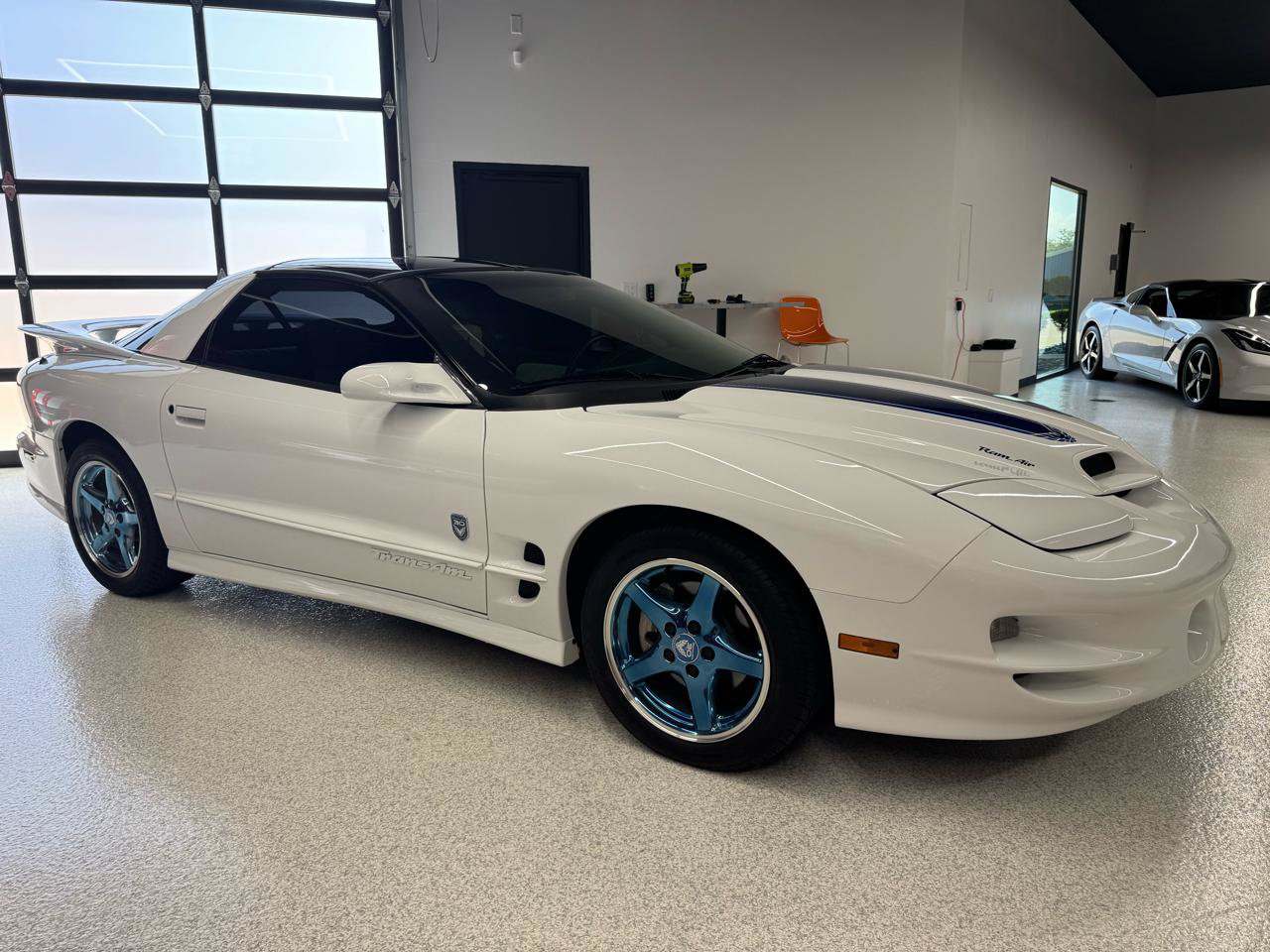 Used 1999 Pontiac Firebird Formula RWD image 9