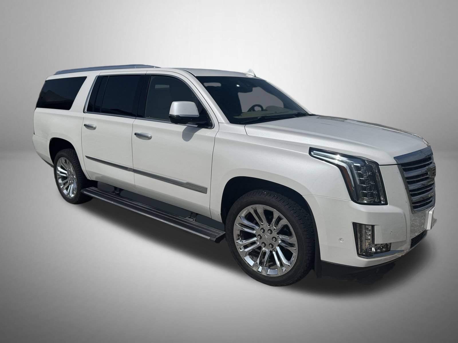 Used 2020 Cadillac Escalade ESV Platinum AWD/4WD image 2