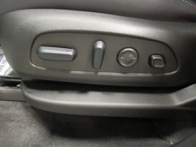 Used 2024 Buick Enclave Premium image 23