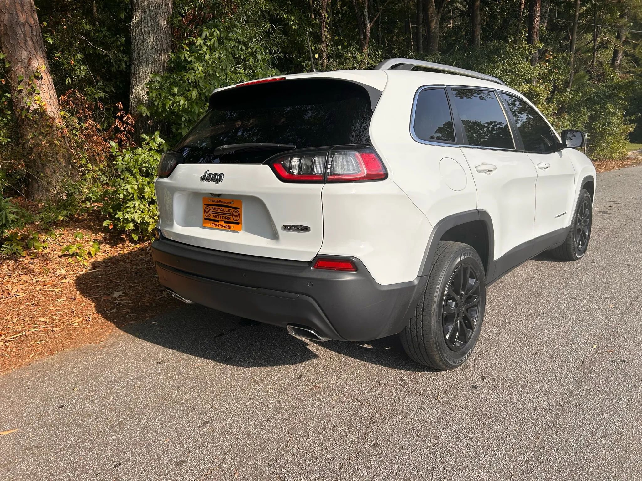 Used 2021 Jeep Cherokee Latitude Lux w/ Sun & Sound Group image 11
