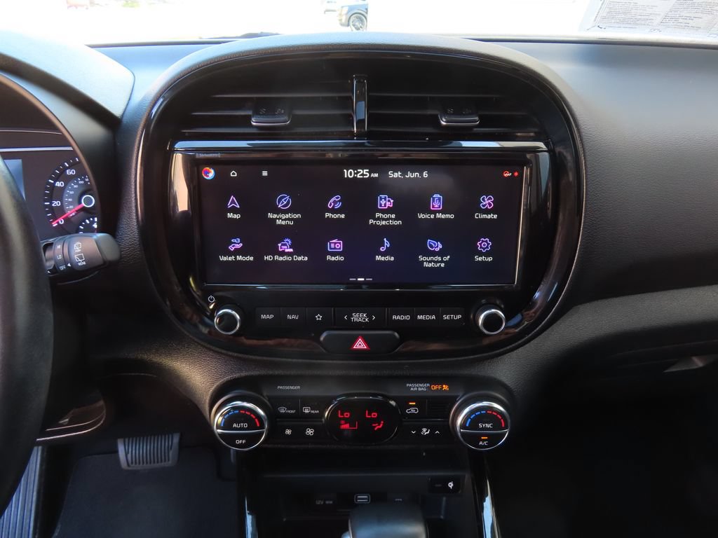 Used 2022 Kia Soul EX FWD image 15