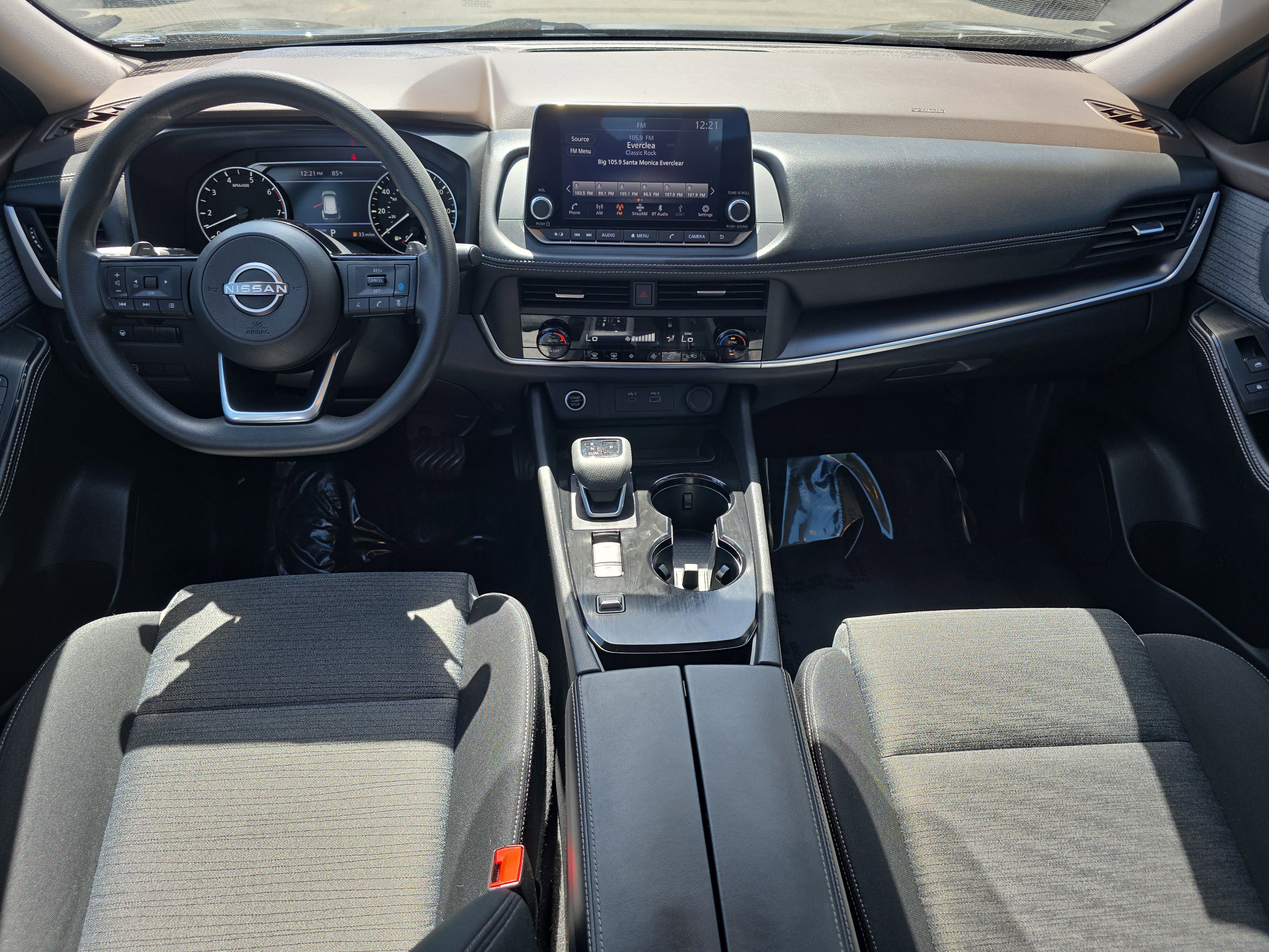 Used 2023 Nissan Rogue SV image 17