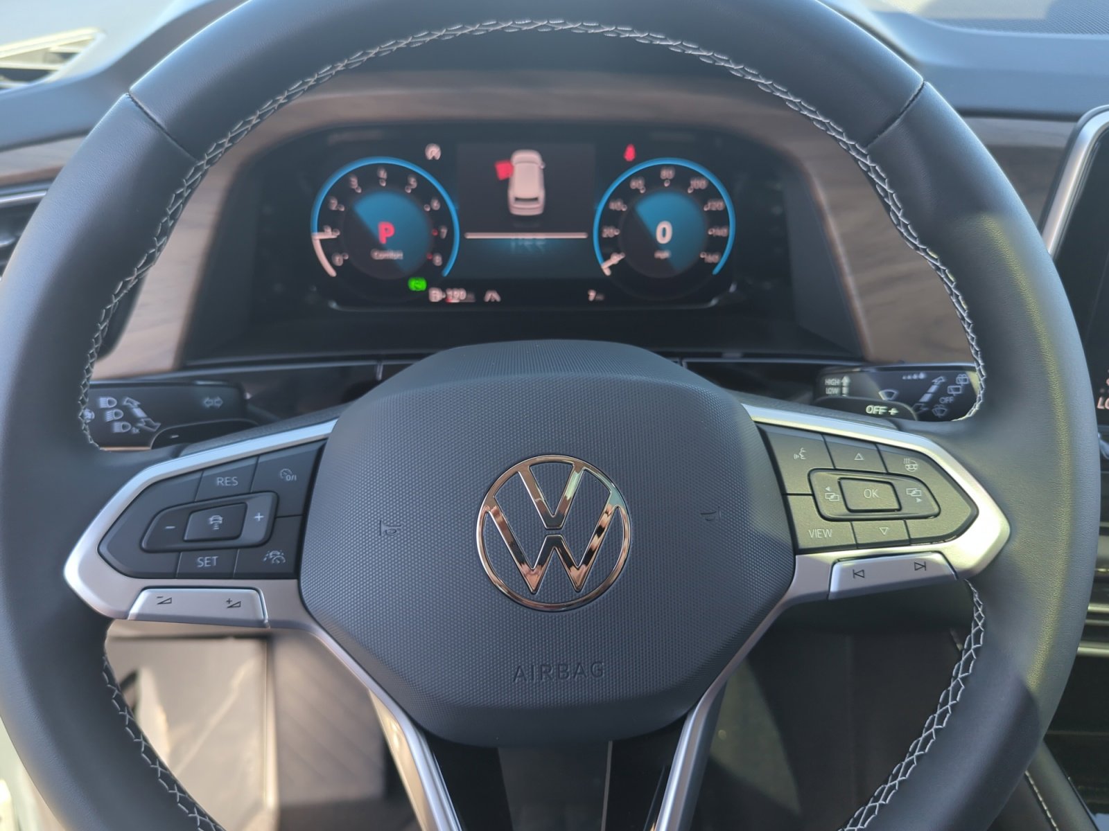New 2026 Volkswagen Atlas SE FWD image 9