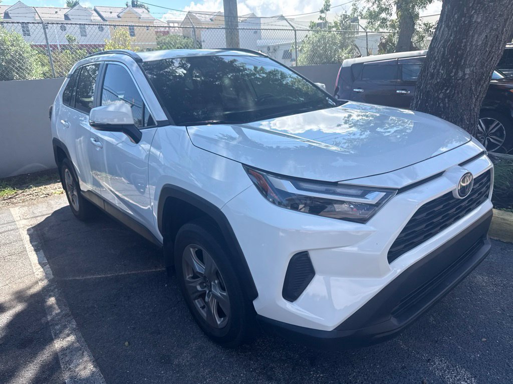 Used 2024 Toyota RAV4 XLE w/ Convenience Package FWD image 3