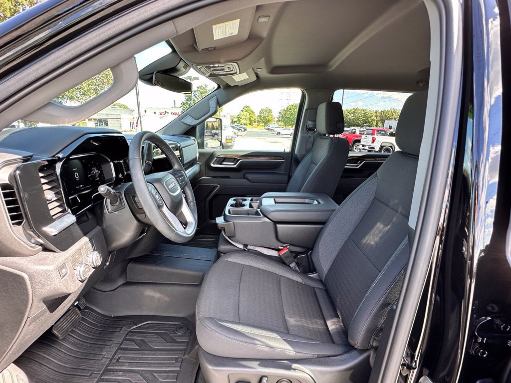 Certified 2026 GMC Sierra 3500 SLE w/ Preferred Package AWD/4WD image 18