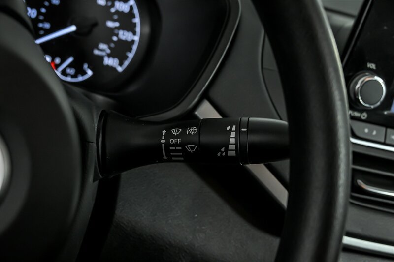 Used 2024 Nissan Altima 2.5 S FWD image 25