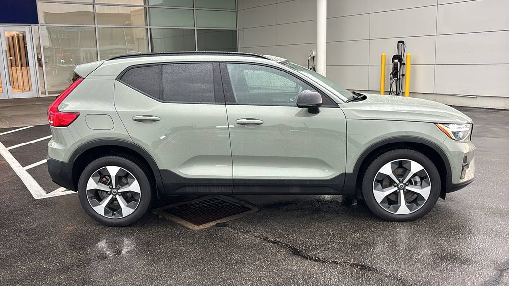 Used 2023 Volvo XC40 B5 Plus w/ Climate Package AWD/4WD image 28