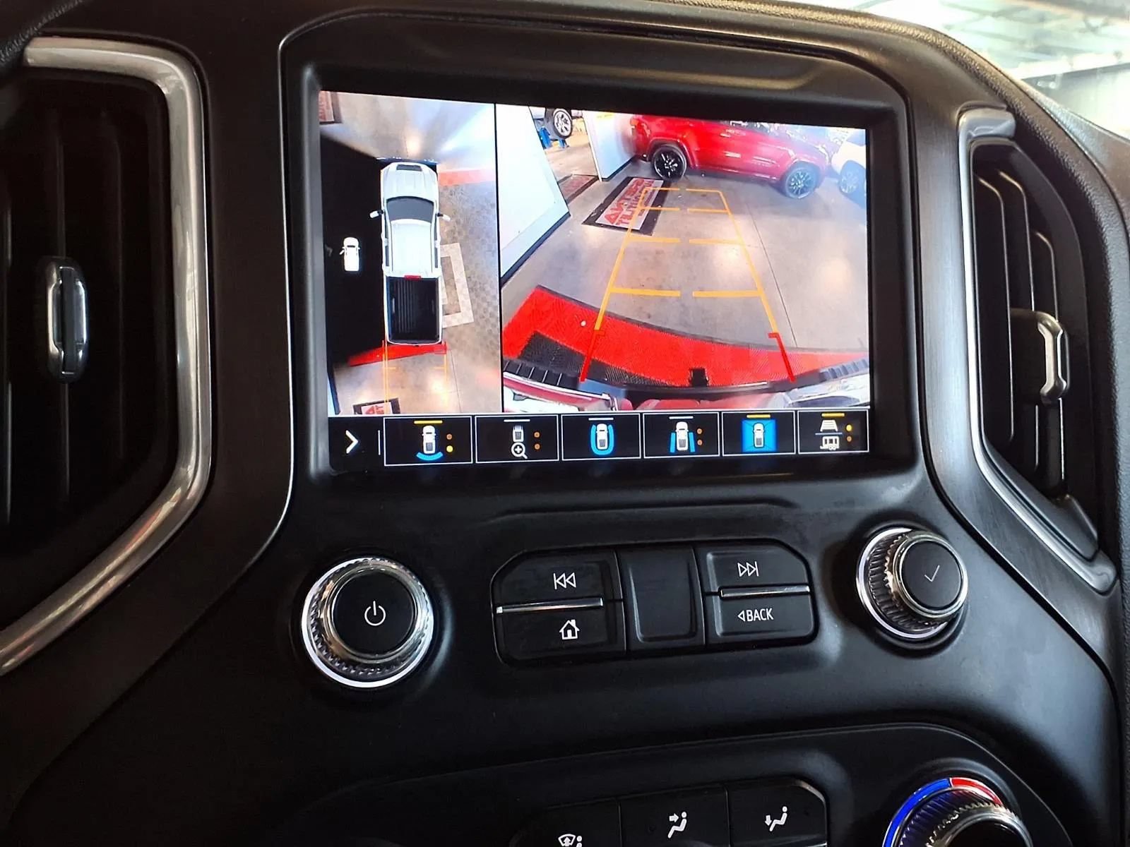 Used 2022 GMC Sierra 2500 AT4 w/ AT4 Preferred Package AWD/4WD image 21