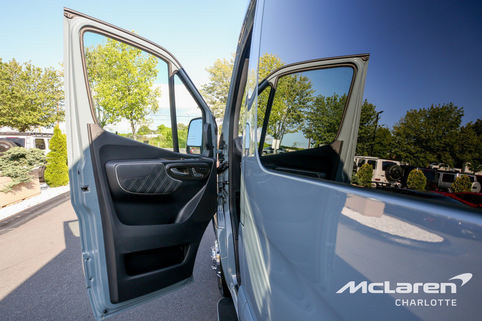 Used 2023 Mercedes-Benz Sprinter 3500 image 8