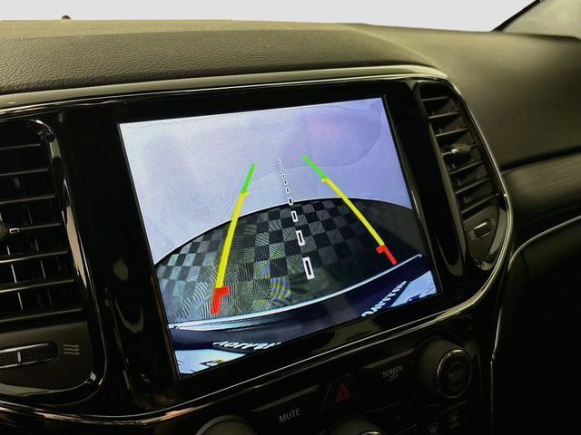 Used 2019 Jeep Grand Cherokee Limited AWD/4WD image 14