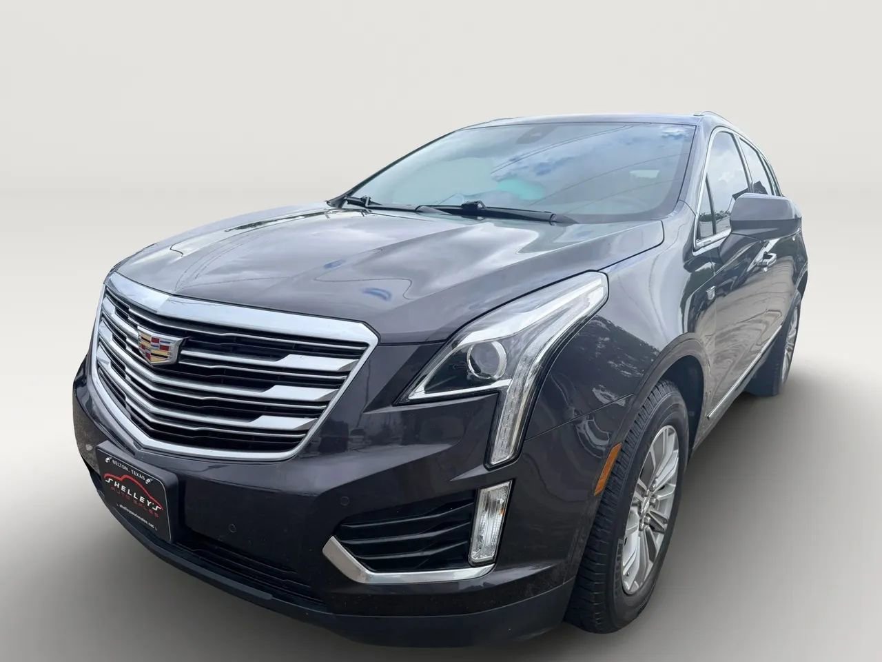Used 2017 Cadillac XT5 Luxury w/ Driver Awareness Package FWD image 3
