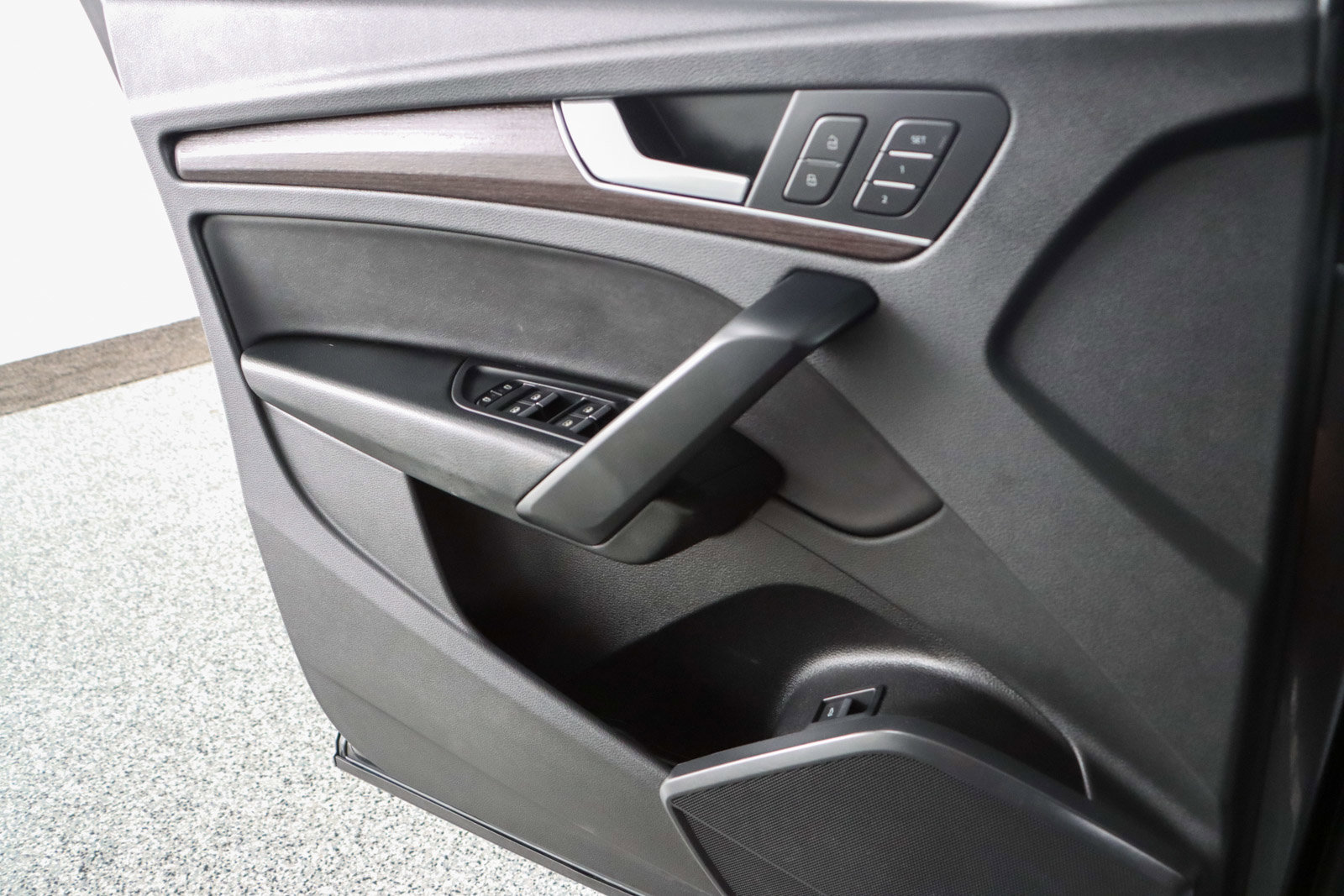 Used 2023 Audi Q5 2.0T Premium w/ Convenience Package image 21