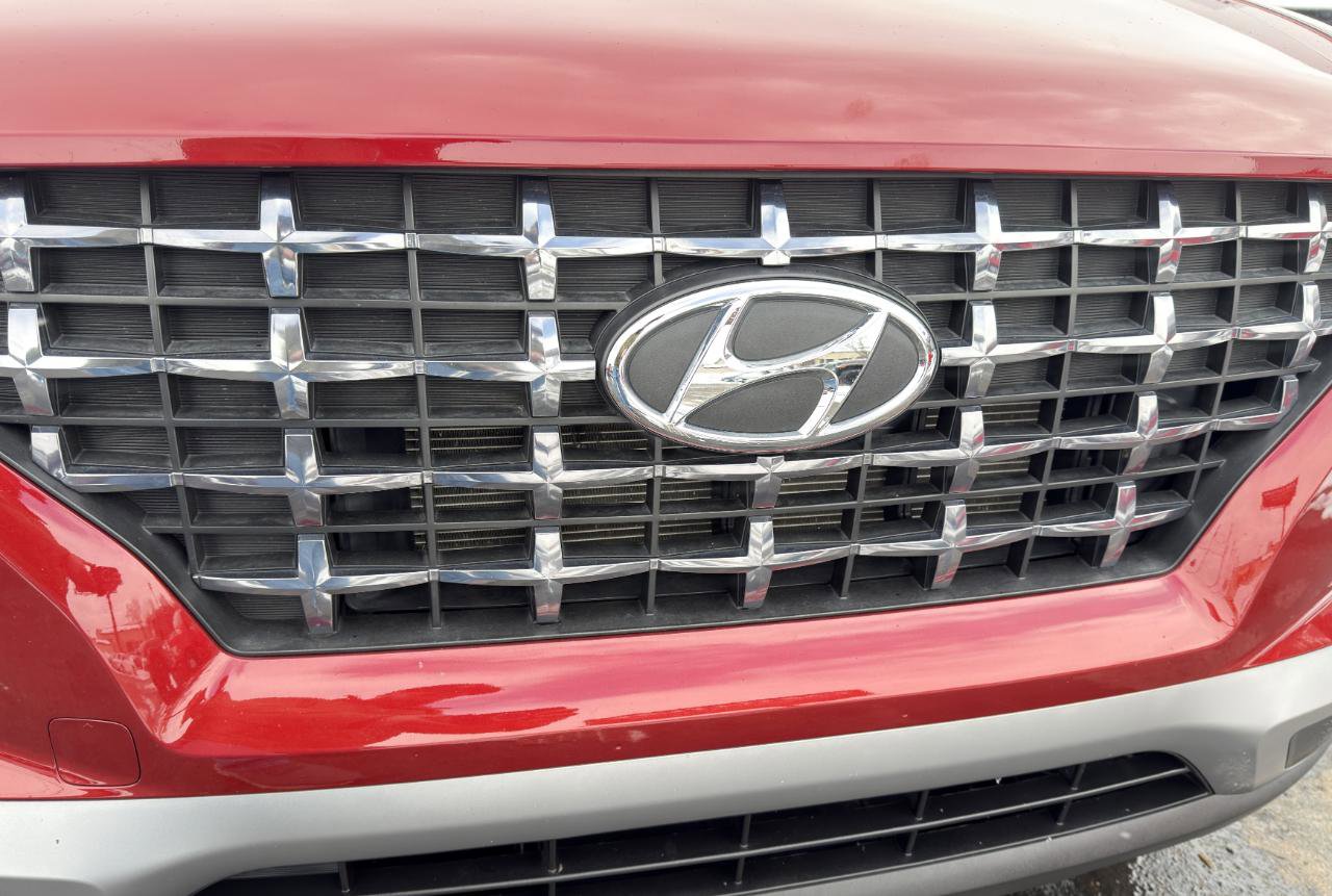 Used 2024 Hyundai Venue SEL FWD image 19