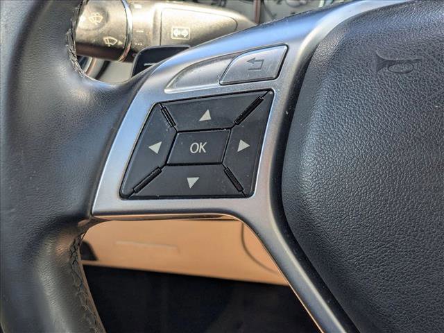 Used 2013 Mercedes-Benz SLK 250 image 4