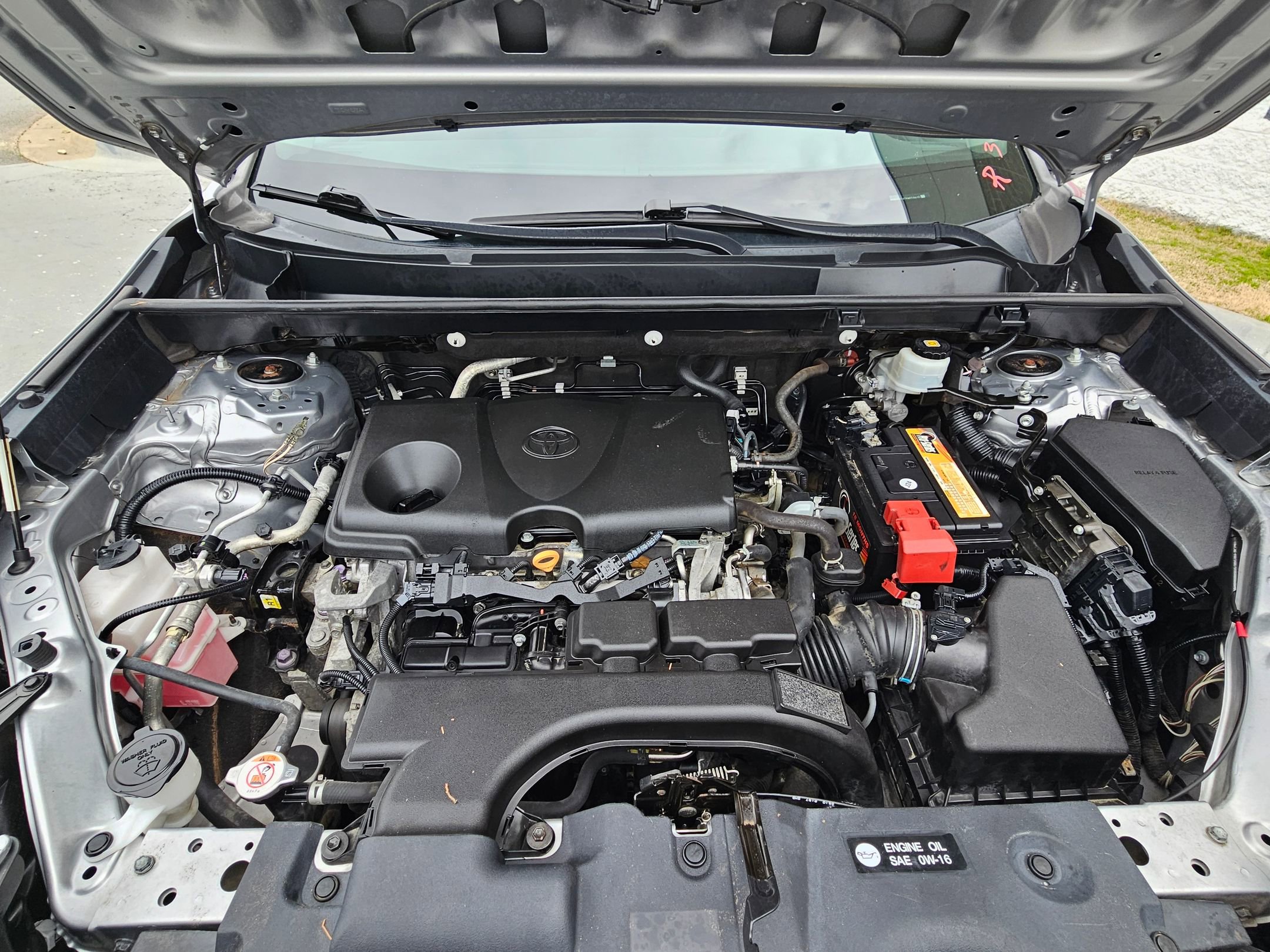 Used 2019 Toyota RAV4 LE w/ Carpet Mat Package image 31