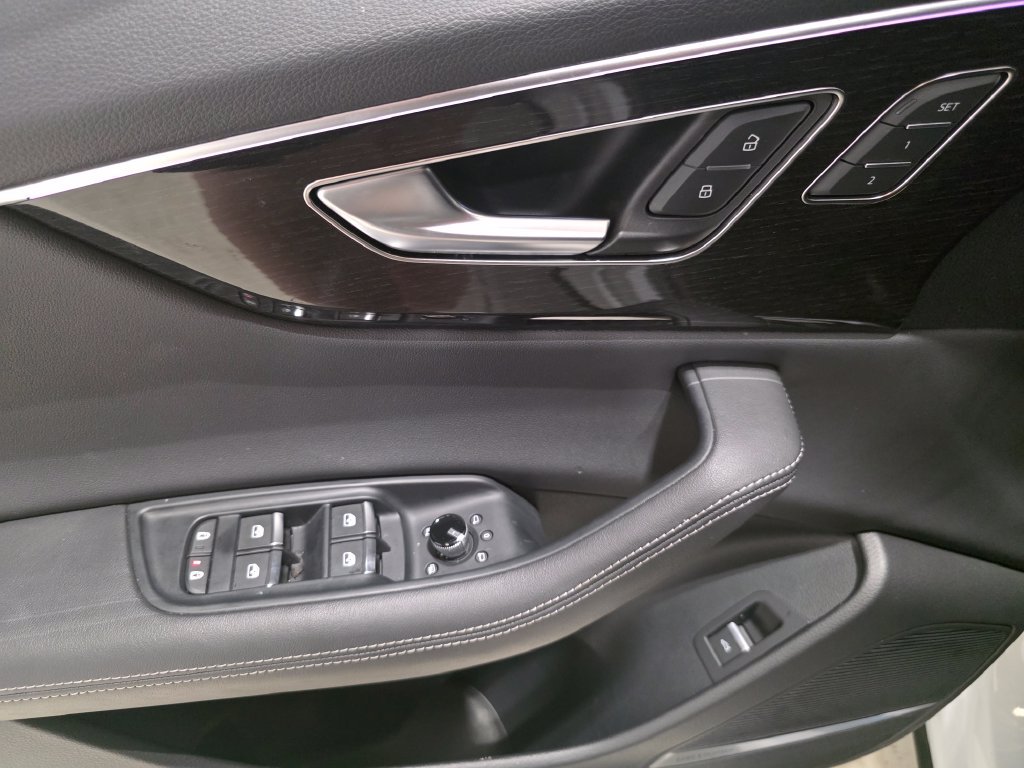 Used 2023 Audi Q8 Premium Plus AWD/4WD image 20