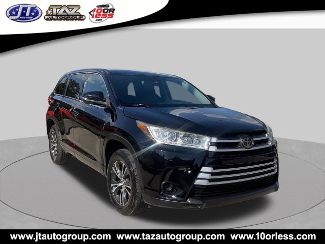 Used 2017 Toyota Highlander LE FWD image 1