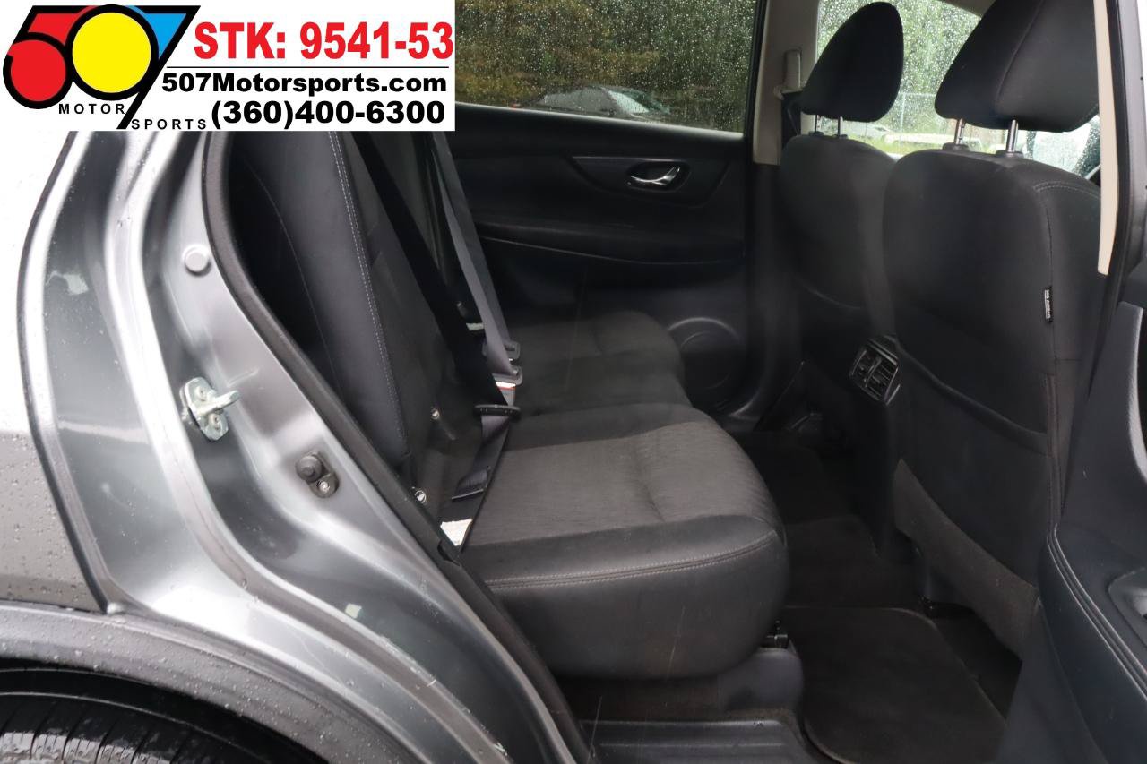 Used 2018 Nissan Rogue SV AWD/4WD image 18