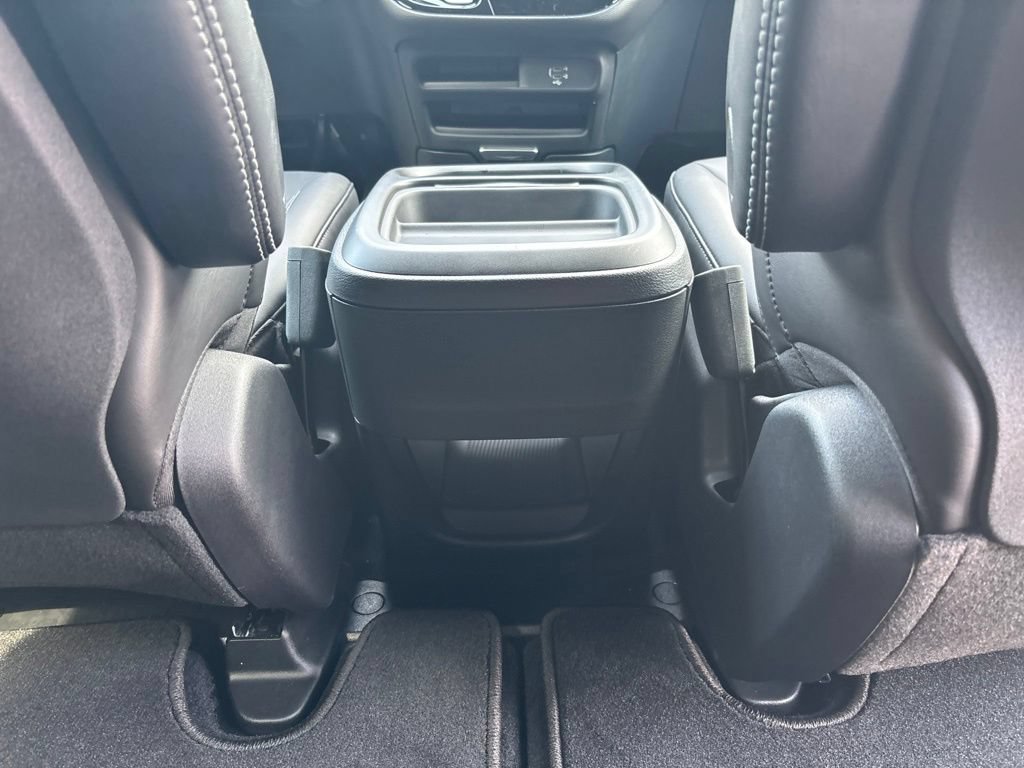 New 2027 Chrysler Pacifica Select FWD image 23
