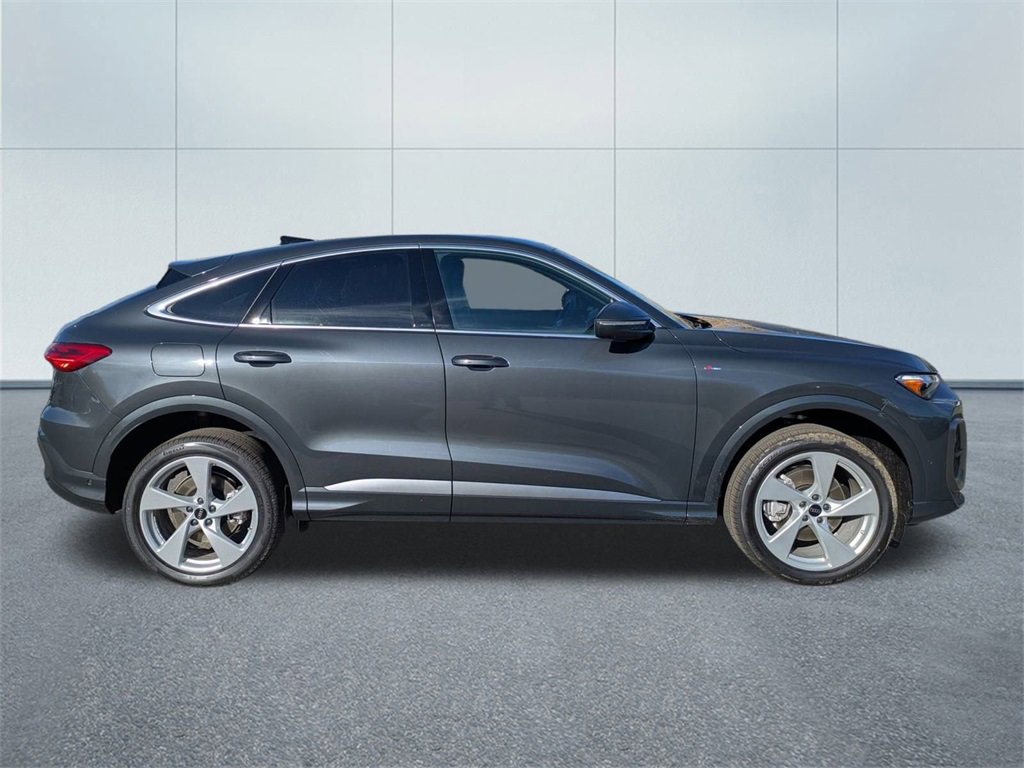 New 2025 Audi Q5 Premium Plus image 2
