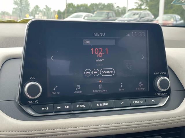 Used 2025 Nissan Rogue SV AWD/4WD image 25