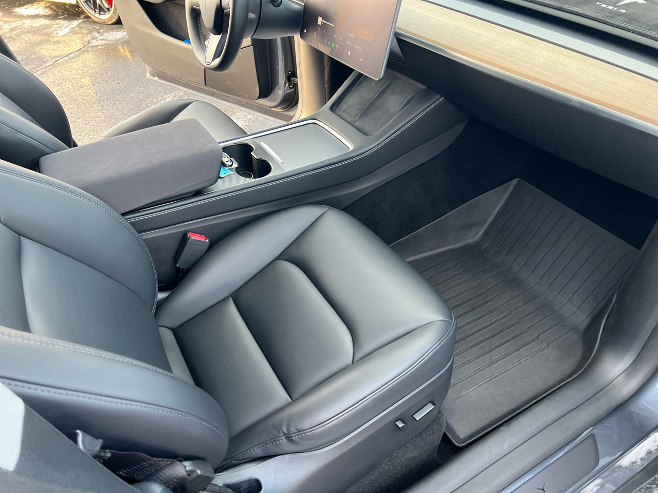 Used 2024 Tesla Model Y Long Range image 17