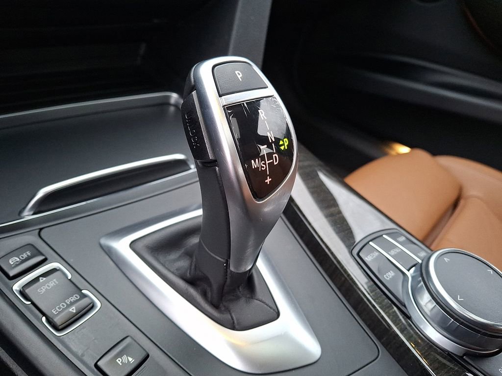 Used 2017 BMW 330i xDrive Sedan image 13