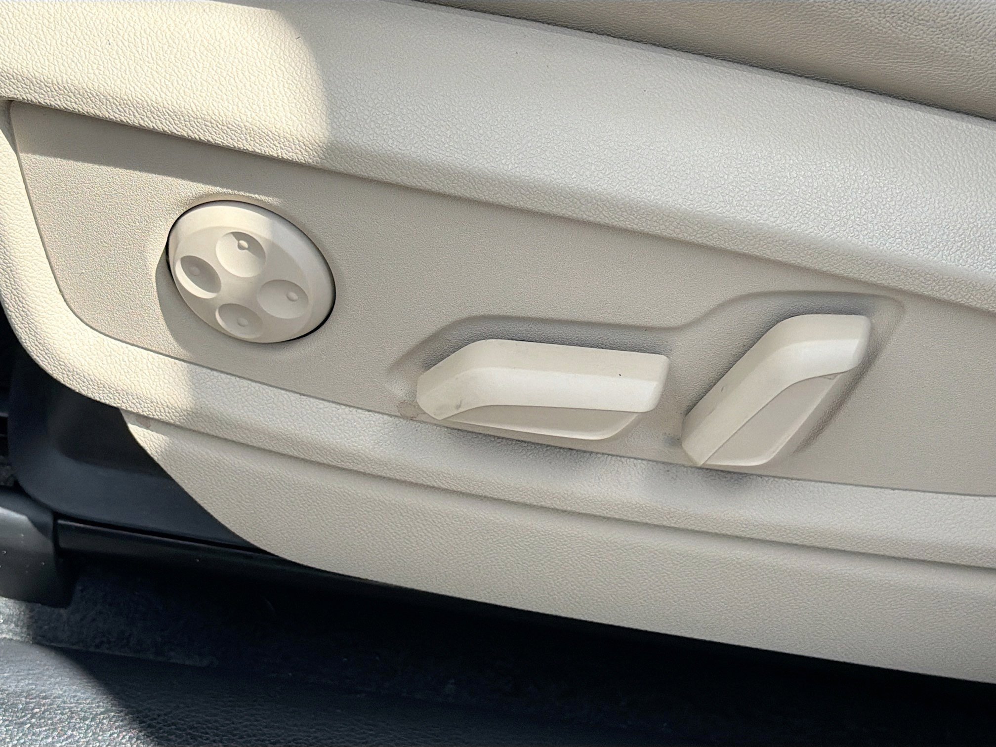 Used 2023 Audi Q5 2.0T Premium Plus w/ Premium Plus Package image 25