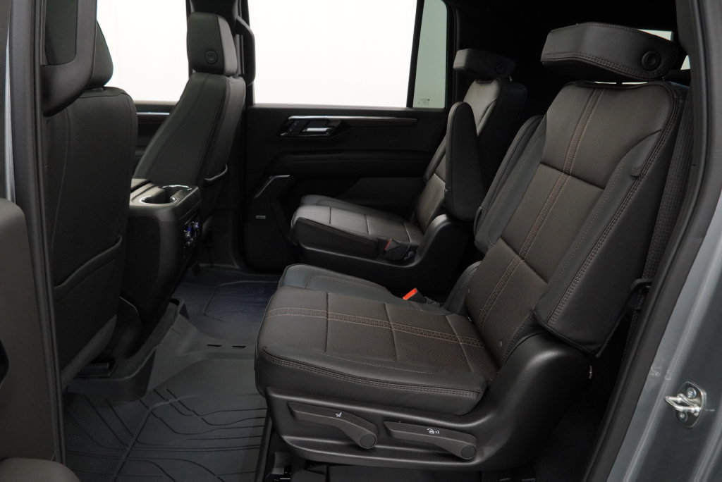 New 2026 Chevrolet Suburban High Country w/ Sun And Tow Package AWD/4WD image 12