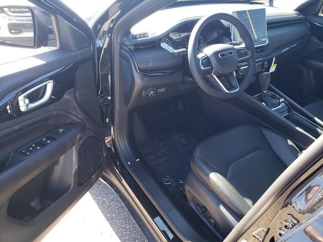 New 2026 Jeep Compass Limited AWD/4WD image 13