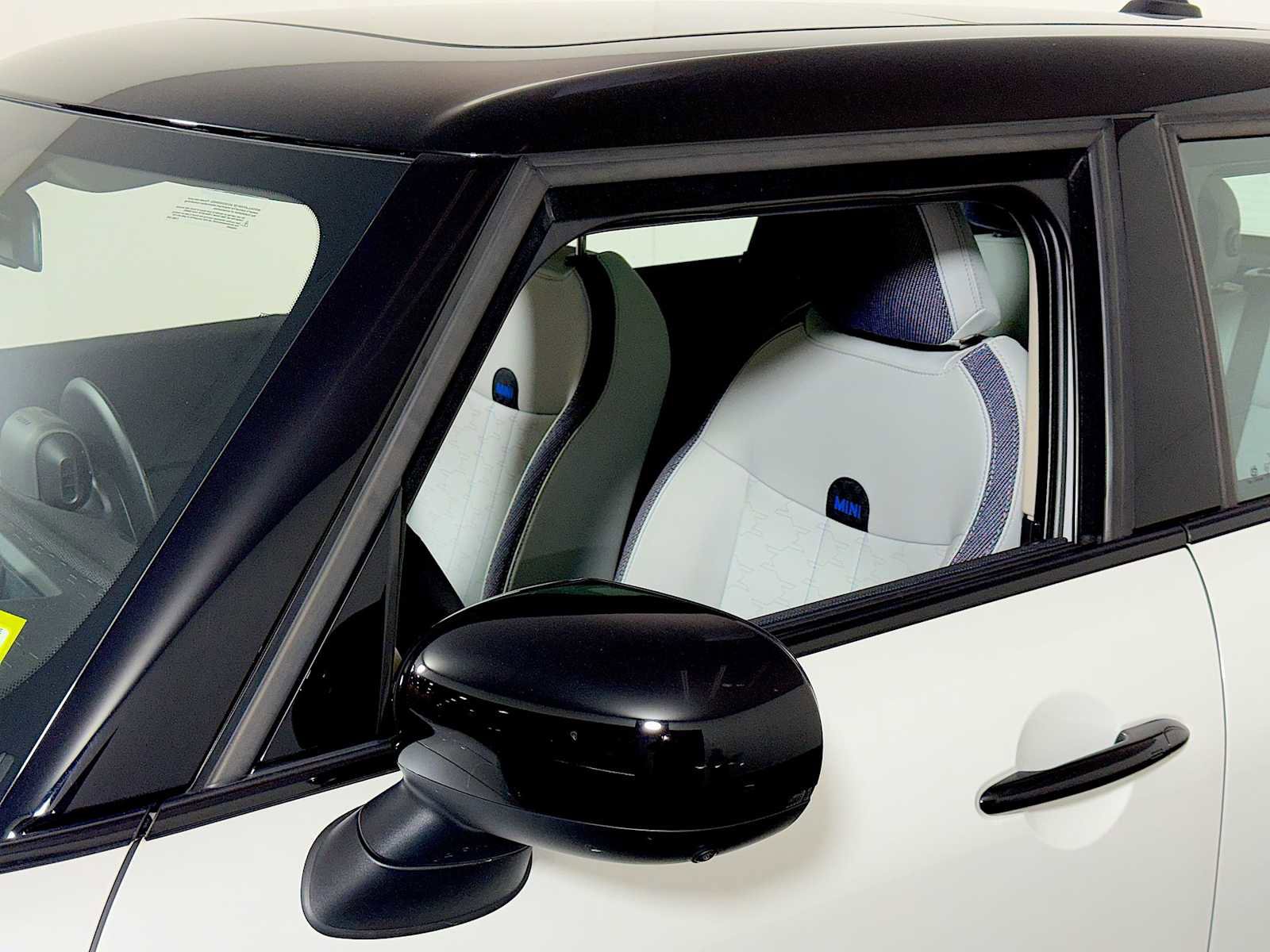 Certified 2025 MINI Cooper S image 29