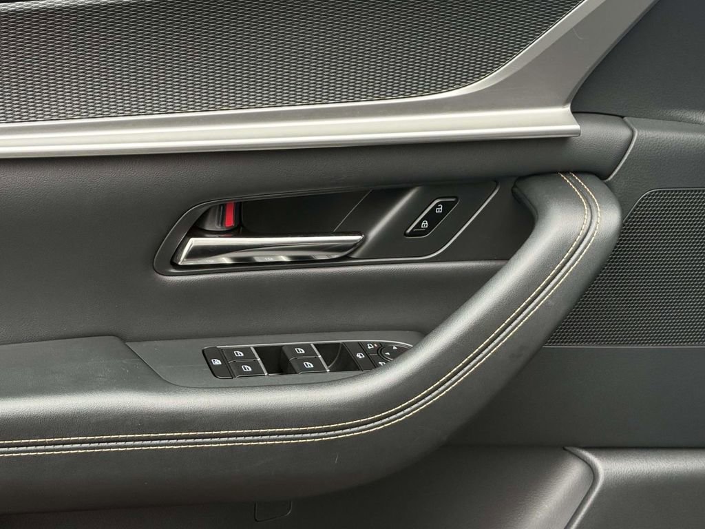 Used 2024 MAZDA CX-90 Plug-In Hybrid w/ Premium Plus image 14