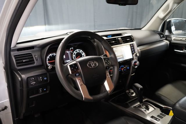 Used 2022 Toyota 4Runner TRD Sport AWD/4WD image 14