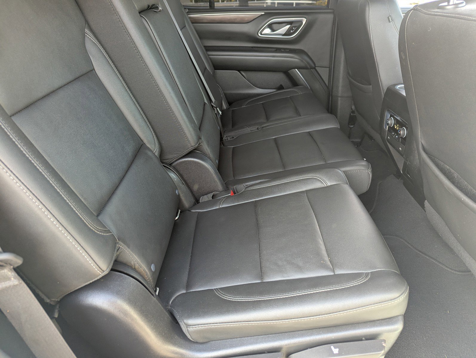 Certified 2022 Chevrolet Tahoe Z71 w/ Max Trailering Package image 15