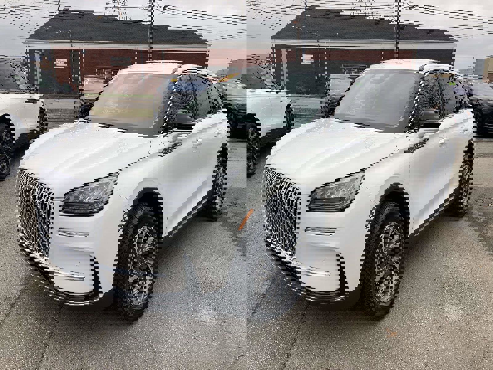 New 2025 Lincoln Corsair FWD w/ Equipment Group 101A image 9