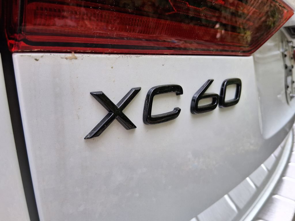 New 2026 Volvo XC60 T8 Ultra w/ Protection Package Premier AWD/4WD image 6