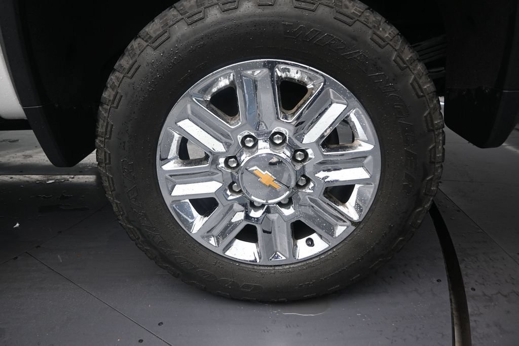 Used 2024 Chevrolet Silverado 2500 High Country AWD/4WD image 10