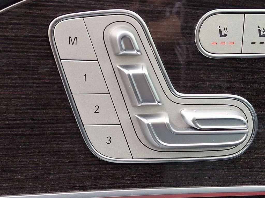 Used 2023 Mercedes-Benz GLS 450 4MATIC image 28